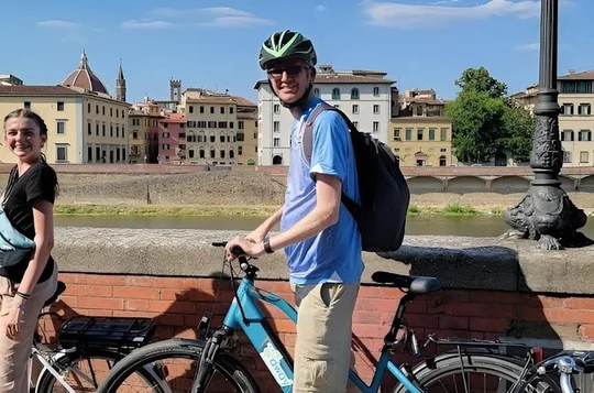Half Guided e-bike tour with lunch break