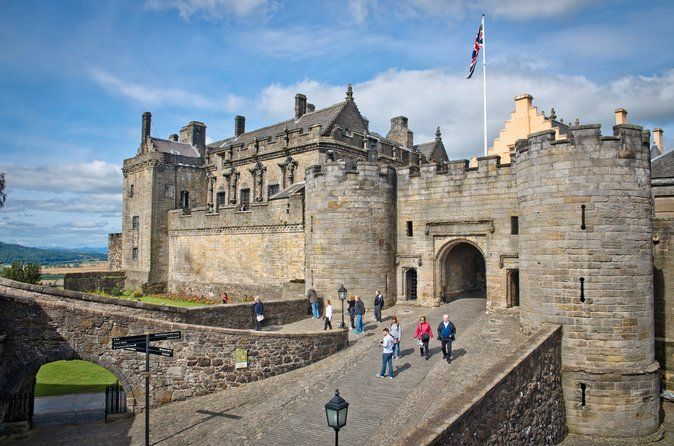 Loch Lomond, Stirling Castle & Kelpies Tour from Edinburgh