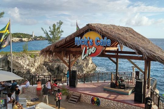 Rick's Cafe & Shopping in Negril