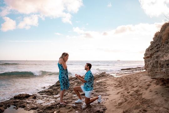 Private Vacation Photoshoot with Photographer in Honolulu