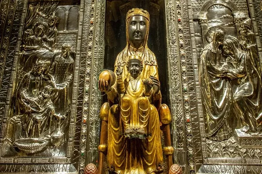 Montserrat Tour with Cogwheel Train, Monastery & Black Madonna
