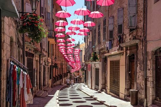 From Cannes, Provencal Escape from Villages to Villages