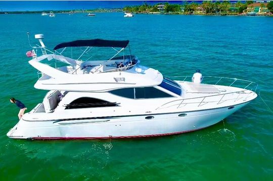 70ft + Free Hour | Miami Yacht Rental | 3 to 8 Hours | 13 ppl