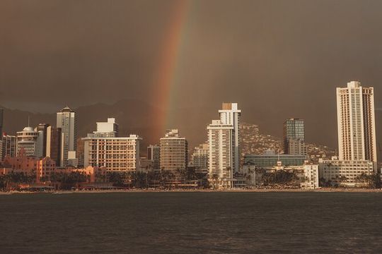 Private Waikiki Sunset Boat Tour: 6 passengers max