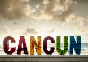 3-Hour Private Walking Tour with a Local Guide in Cancun