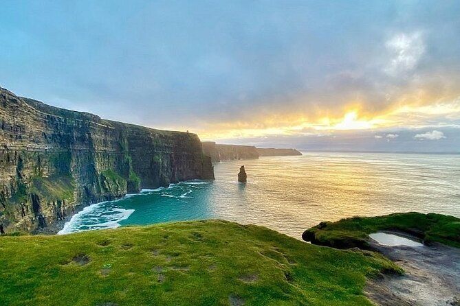 New Private Day Tour to Cliffs of Moher from Dublin