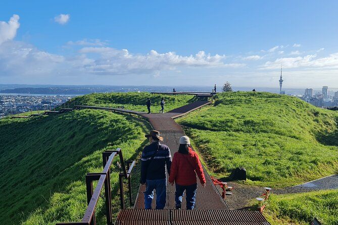 Discover Auckland Half Day Tour: From Harbour to Volcano