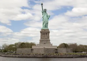 New York: Statue Of Liberty & Ellis Island Tour With Hotel Pickup