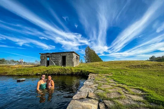 Private Golden Circle with Photographer, Lunch & Secret Lagoon
