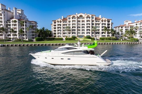 70ft + Free Hour | Miami Yacht Rental | 3 to 8 Hours | 13 ppl