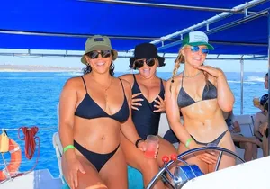 Los Cabos Party Catamaran: Snorkeling, Open Bar & Music Fun