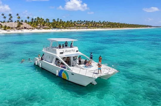 Punta Cana Private Catamaran with Snorkeling & Natural Pool