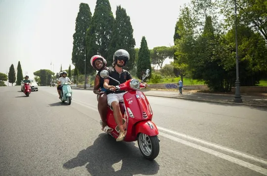 Explore Rome by Vespa With Pick up and Drop Off
