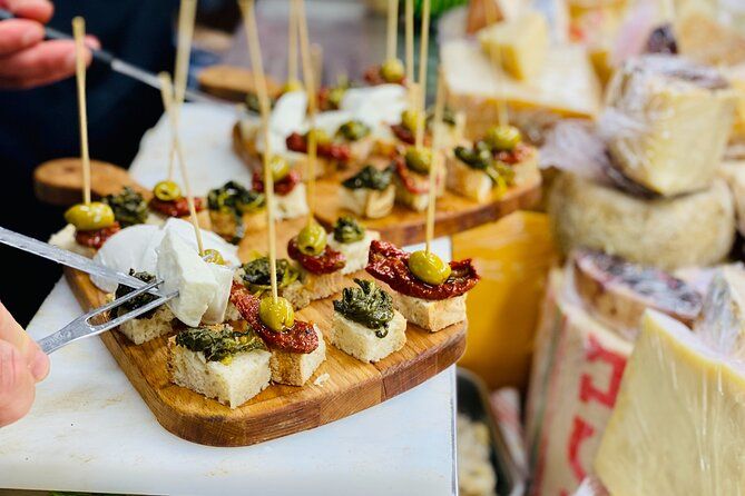 Flavors of Naples Decumani Street Food and Sightseeing Tour