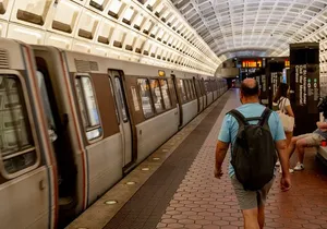 DC Neighborhoods by Metro Tour