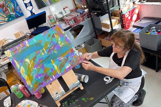 NYC: Abstract Painting with Palette Knives – Small Group