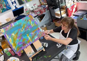 NYC: Abstract Painting with Palette Knives – Small Group
