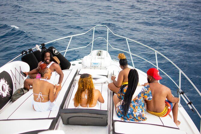4-Hours Private Luxurious Yacht Snorkelling and Paddle Surf