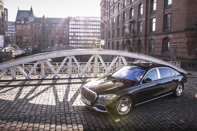 Private sightseeing tour with a luxury sedan - Mercedes-Maybach