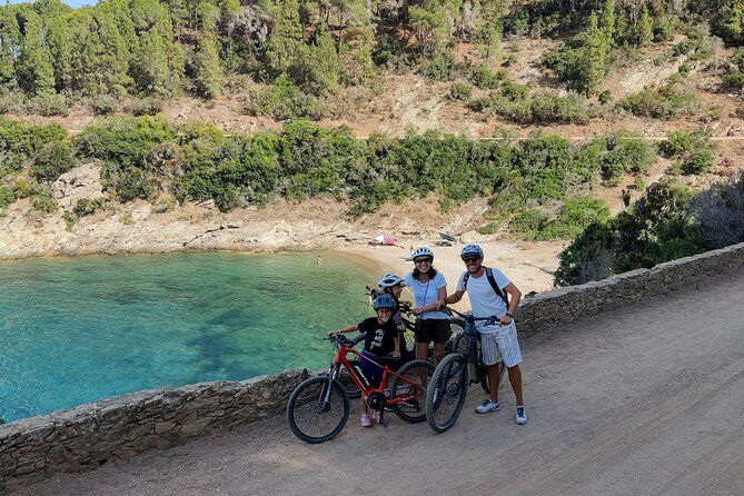 Capoliveri e-bike tour in the Costa dei Gabbiani Private Property