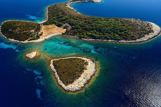 Private 5-Island Boat Tour: Blue Cave, Hvar & Pakleni Islands
