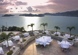 Bella Vista PRIVATE Al Fresco 3 Course Dinner Cliff Diver3Drinks