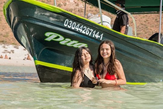 Isla Espíritu Santo La Paz Day Tour | Private transportation Cabo