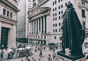 Wall Street to Chinatown: Dumplings & Taro bites walking tour