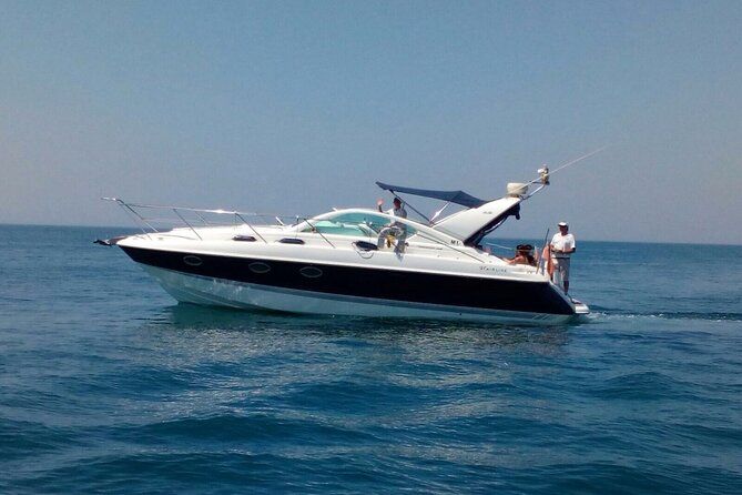 Full-Day Exclusive Boat Cruise with Drinks and Nibbles