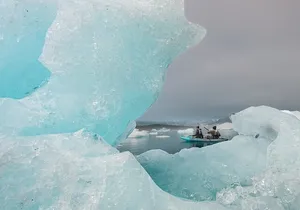 Bear Glacier Flight & Kayak Adventure Tour