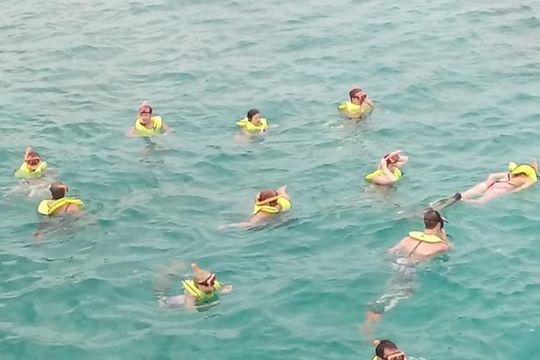 Catamaran Chillin Cruise Snorkel Tour Montego Bay To Negril Rick's Cafe