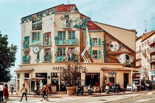 Cannes: Beyond The Red Carpet Walking Tour