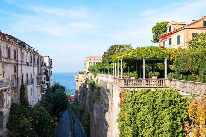 Transfer Rome to Sorrento, ( e vice versa) stop Herculaneum