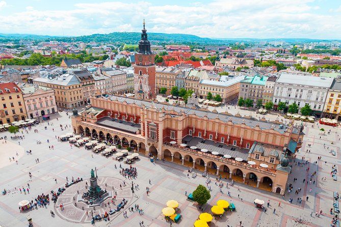 Private 7-Day Krakow and Szczawnica Tour with Airport Pickup