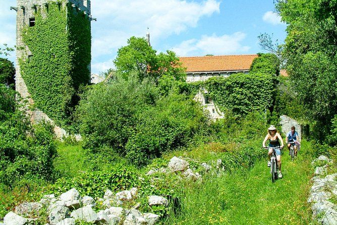 Sipan Island Cycling