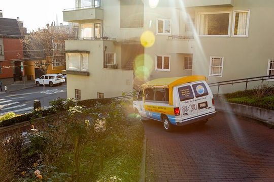 Lombard Leap: 90 Minute City Highlight Tour