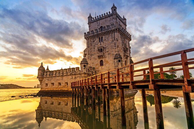 2 Hours Private Scenic Photo Tour Around Budapest