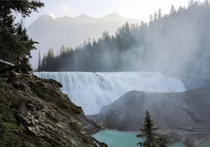 Emerald Lake,Natural Bridge, Wapta Falls & Takakkaw Falls in Yoho