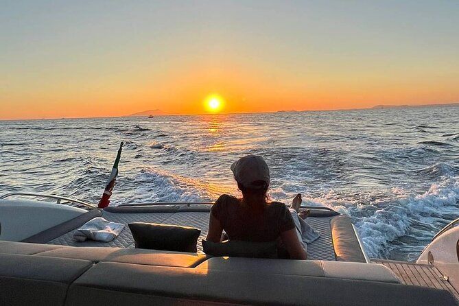 Sunset's colors with a unique overnight stay on board – Sorrento
