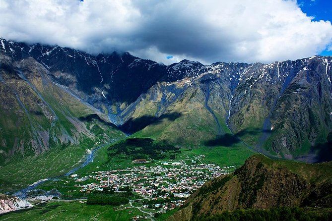 Tour in Gudauri, Kazbegi, Ananuri, Gergeti
