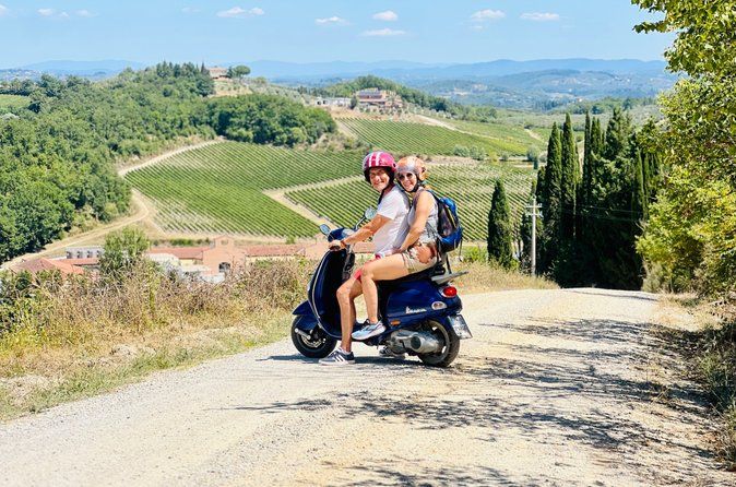 Small Group Vespa Tour: Medieval Villages, Lunch and Wine Tasting