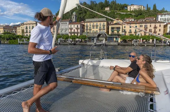 4 hours tour on a Private Catamaran on Lake Como with Aperitif