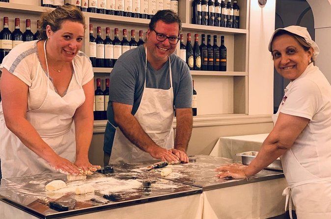 Bologna: Pasta and Tiramisu Small Group Cooking Class with Wine