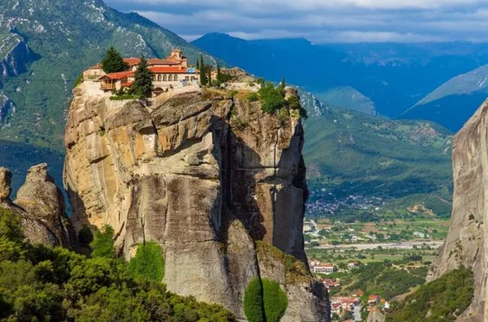 Private Full Day Tour to Meteora from Volos Cruise Port