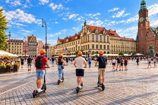 Wrocław E-Scooter Tour: Full 3.5-Hour Guided E-Scooter Tour