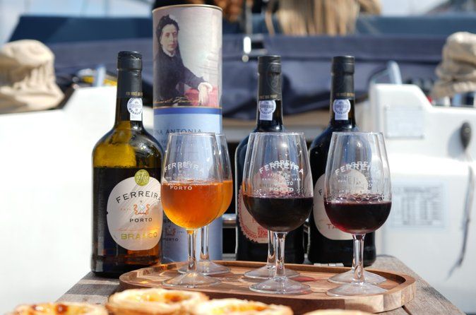Porto : Luxury Boat Tour in the Douro with Porto Wine and Nata