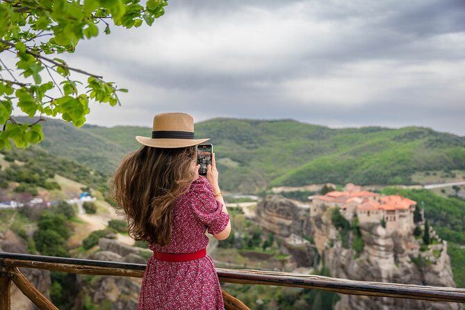 Meteora Half Day Tour With A Local Photographer.