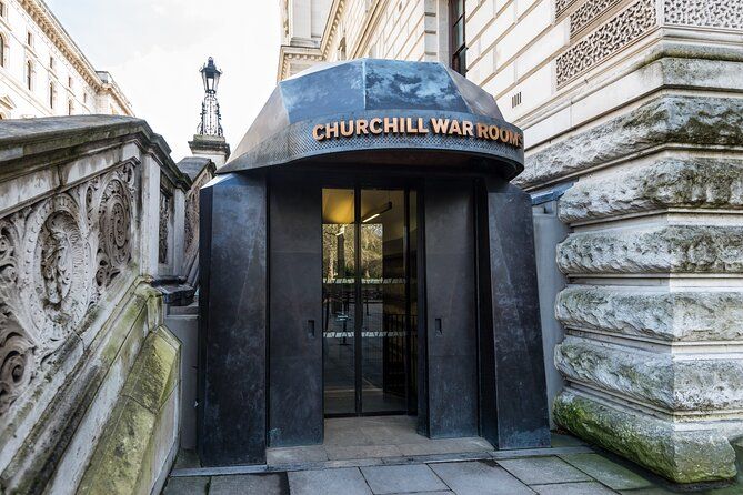 Wartime London Exclusive Walking Tour & Churchill War rooms Entry