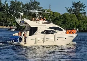 47ft + FREE HOUR | Miami Yacht Rental | 3 to 6 Hours | 13 People