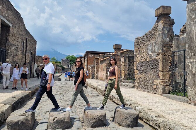 Naples to Pompeii & Sorrento with Positano View Tour